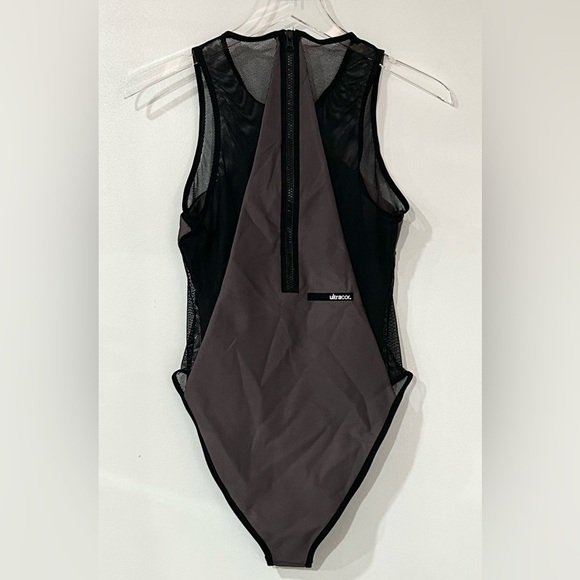 NEW‎ Ultracor High Tide Mesh One-Piece Swimsuit in Taupe M - Picture 6 of 8